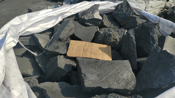 Moulage adapté aux besoins du client de bloc de carbone de bloc de coke de carburant de coke de pétrole de 80-200mm FC 98%