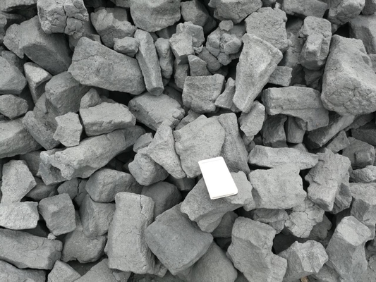 Basse valeur 7400kj/Kg petit Porocity calorifique minérale de coke de four de la cendre 8% de soufre