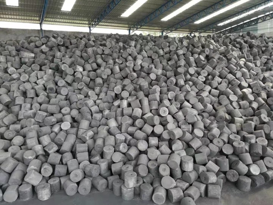 Incinérez la valeur colorifique élevée 120 X130mm de coke de fonderie formée 12,5% par cylindres