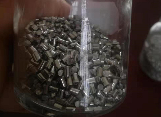 400 - Le fil de coupe d'acier inoxydable d'alliage en métal de la fonte 600HV a tiré la surface lumineuse